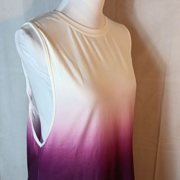 Sleeveless Ombre Backless Dress - Purple and White - Picture 5 of 7